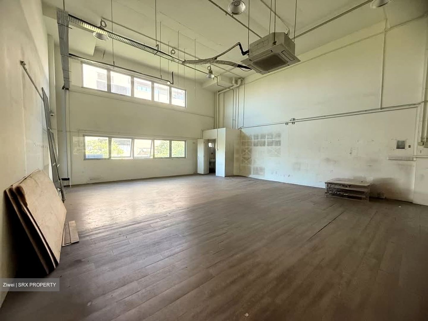 Pioneer Point (D22), Factory #593372171